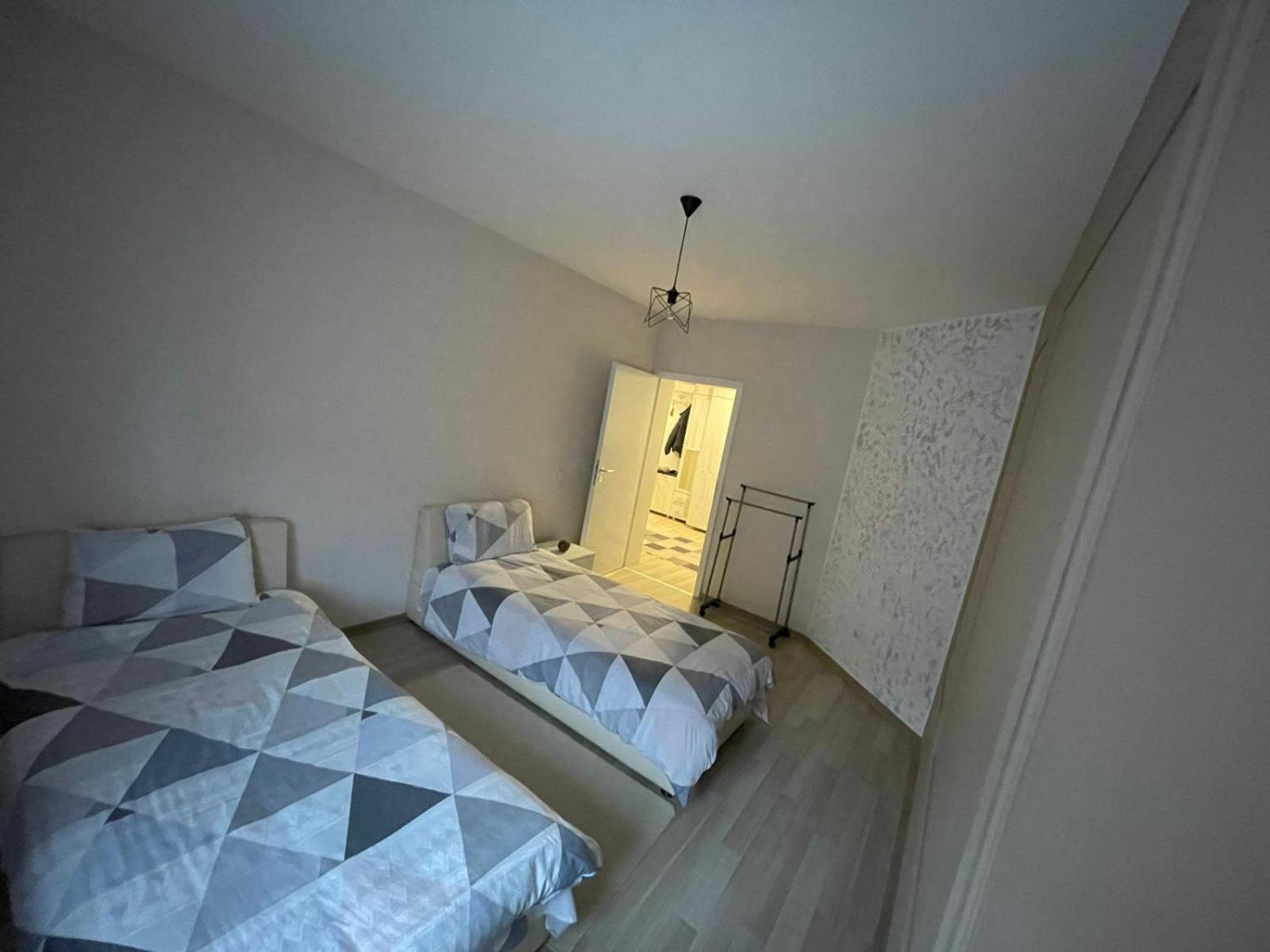 Prishtina Escape Apartments Pristina Exterior photo